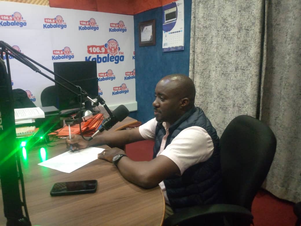 106.9 Kabalega FM (@fmkabalega) on Twitter photo #OnairNow
Minister of State for Public Service Hon. <a href="/gracemarymugasa/">Grace Mary Mugasa</a> and the RCC Hoima Oil City Hajji Badru Mugabi ahead of tomorrow's NRM primaries.
A call to a peaceful and transparent vote.
#KabalegafmUpdates #OnairNow
Minister of State for Public Service Hon. <a href="/gracemarymugasa/">Grace Mary Mugasa</a> and the RCC Hoima Oil City Hajji Badru Mugabi ahead of tomorrow's NRM primaries.
A call to a peaceful and transparent vote.
#KabalegafmUpdates