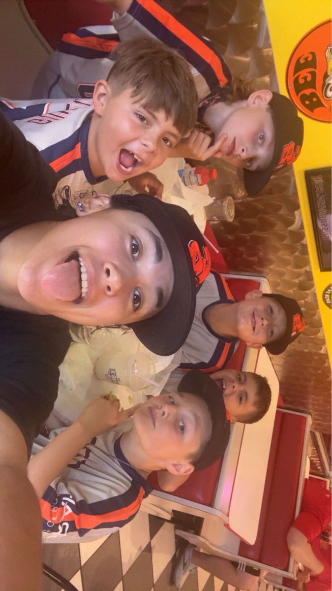 LillyRechlitz23's tweet photo. This is what it’s all about. Fun. I would do this for free everyday of my life because money doesn’t make you rich. The enjoyment, the laughs, growing little minds and athletes, the smiles, the memories, seeing their first strike outs on the mound. That’s what makes you rich. https://t.co/jB66flWPDd