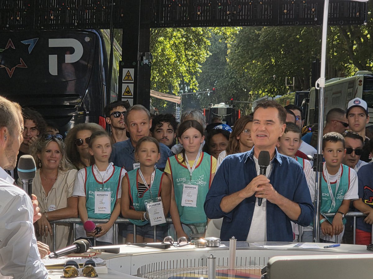 (2/2) #TDF2025 à #Toulouse🚴

👏👏👏 Superbe étape remportée par le 🇸🇯 Norvégien Jonas Abrahamsen, suivi de M. Schmidt &amp; M. Van der Poel. 
BRAVO aux élèves <a href="/USEPgers/">USEP32</a> pour leurs reportages &amp; merci <a href="/FranceTV/">France tv</a> &amp; aux journalistes <a href="/MPitchounes/">Média Pitchounes</a> pour leur accompagnement toute la journée