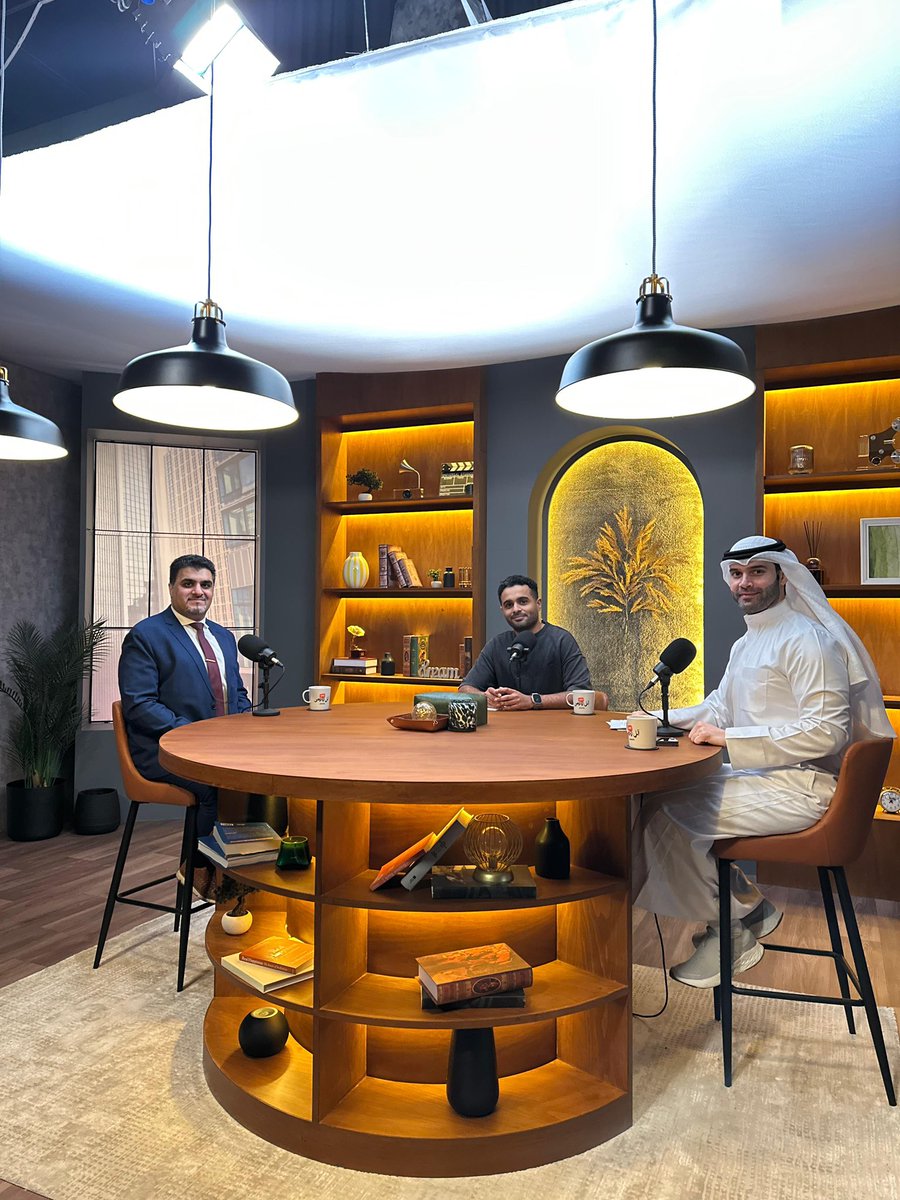 مشاركتي ببرنامج بودكاست قبل العصر على قناة تلفزيون الكويت الأولى وحديث عن علم الأرض والعمل الحقلي وجمعية علوم الأرض الكويتية ودورها المجتمعي والعلمي.
جزيل الشكر للقائمين على البرنامج وللمذيعين المتميزين على حسن الاستضافة.
رابط المقابلة من منصة 51

51.com.kw/s/YjxwcEM3