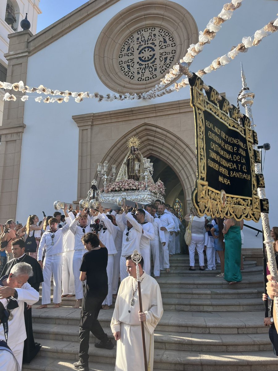 🔔📍| La Virgen del Carmen cruza las puertas de su iglesia…

Así comienza nuestro 𝐉𝐮𝐥𝐢𝐨 𝐂𝐚𝐫𝐦𝐞𝐥𝐢𝐭𝐚, interpretando el “𝐇𝐢𝐦𝐧𝐨 𝐍𝐚𝐜𝐢𝐨𝐧𝐚𝐥” seguido de la “𝐒𝐚𝐥𝐯𝐞 𝐌𝐚𝐫𝐢𝐧𝐞𝐫𝐚”

#LaMúsicadelaTrinidad