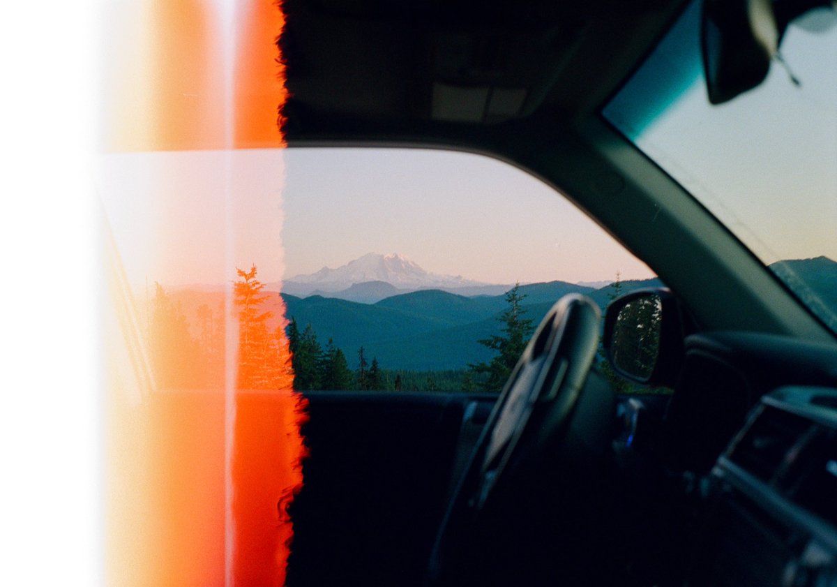jakob_lr's tweet image. First of the roll burns ๐๏ธ
My favorite part about film photography
