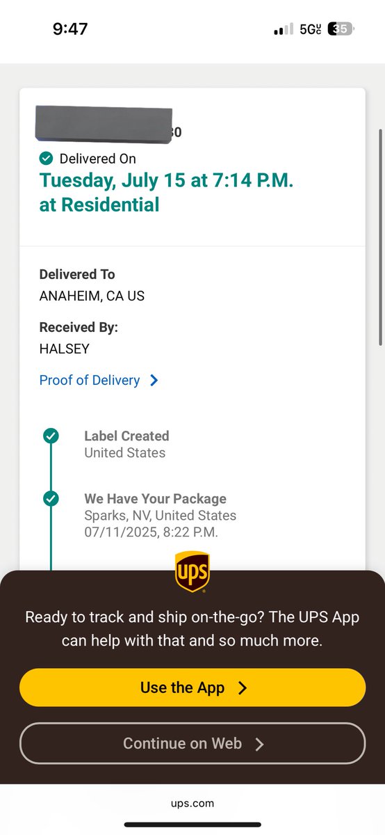 goIdenightmare's tweet image. got a package to my moms that needed to be signed for and i guess they couldn’t read my moms signature so the ups worker just put it was received by halsey (she was wearing a halsey ono shirt)