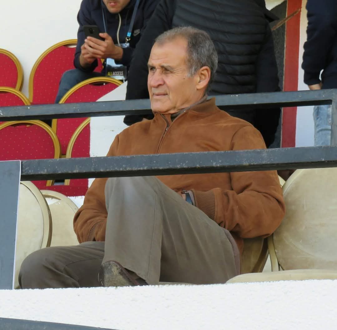 So saddened by the passing of the Legend Ahmed Faras.
May Allah have mercy on him 🤲.
A heavy day🥹. Our kingdom has lost a giant who wrote history in golden letters.
🖤🇲🇦⚽🕊️