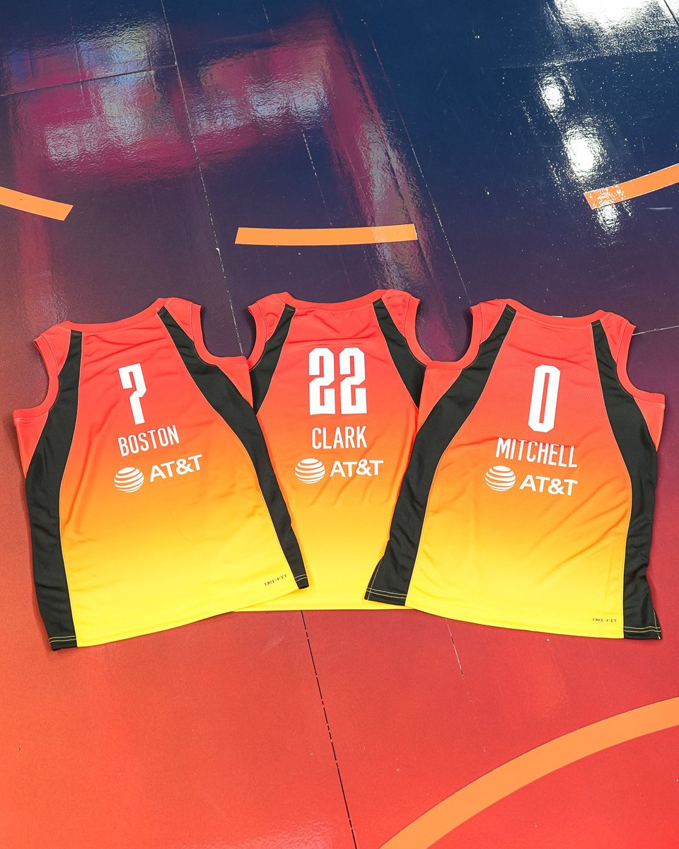 FeverTeamStore's tweet image. Don't Sleep 😴 Celebrate our Indiana Fever All-Stars with their 🔥 jerseys! All are now available in Adult and Youth sizes. Grab yours today before they're gone 🛍️
Shop now: buff.ly/2aKQw9Z