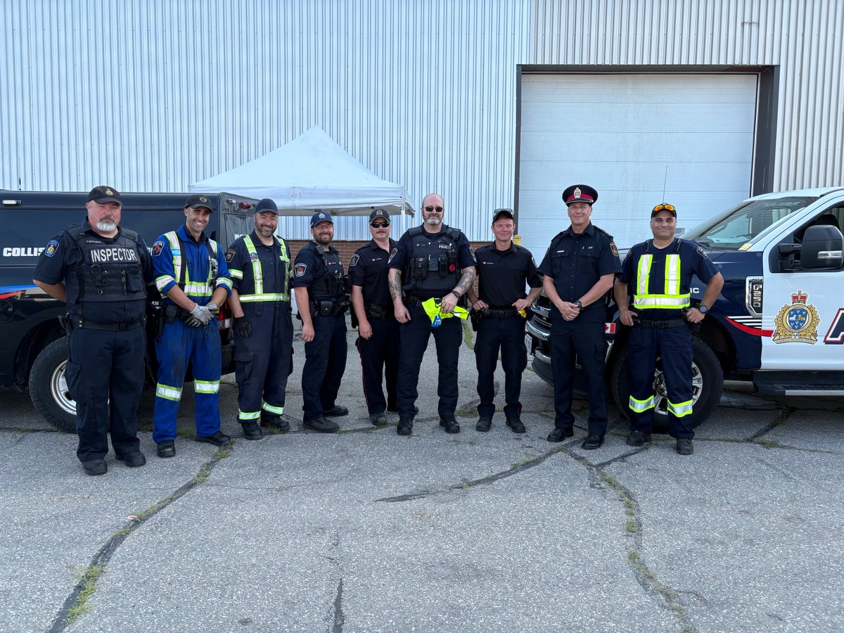 BrantfordPolice's tweet image. Today and tomorrow members of the Brantford Police Service Traffic Unit have partnered with the OPP, Ministry of Transportation, Ministry of Finance, @HaltonPolice, CN Police, @HamiltonPolice and @WRPSToday to conduct another Commercial Motor Vehicle Safety Blitz. These officers…