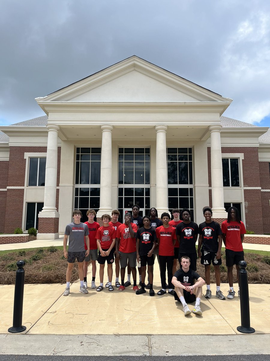 OpelikaHoops's tweet image. Today Boys Basketball participated in the OCS Campus Clean Up Day at Fox Run. The guys did a great job!