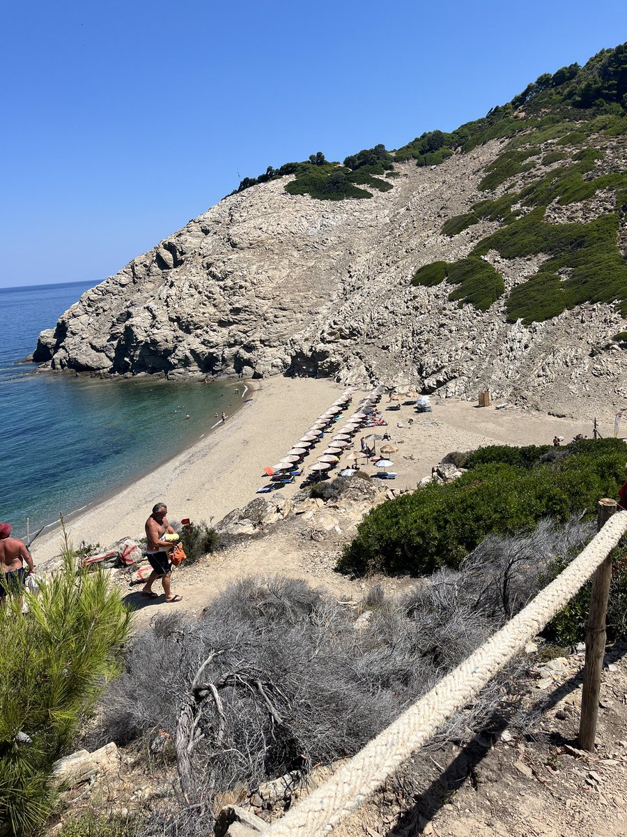 Debharg's tweet photo. Mikros Aselinos my favourite beach in Skiathos #skiathos https://t.co/dNEM4t1rUl