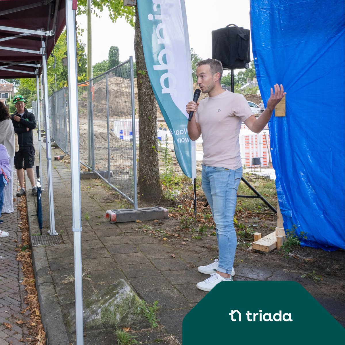 𝐃𝐞 𝐛𝐨𝐮𝐰 𝐚𝐚𝐧 𝐝𝐞 𝐊𝐫𝐮𝐠𝐞𝐫𝐬𝐭𝐫𝐚𝐚𝐭 𝐢𝐧 𝐕𝐚𝐚𝐬𝐬𝐞𝐧 𝐢𝐬 𝐨𝐟𝐟𝐢𝐜𝐢𝐞𝐞𝐥 𝐠𝐞𝐬𝐭𝐚𝐫𝐭!🏗️

27 seniorenappartementen die bijdragen aan doorstroming op de woningmarkt.
Samen bouwen aan toekomstbestendig wonen.

Meer info: triada.nl/projecten/krug…