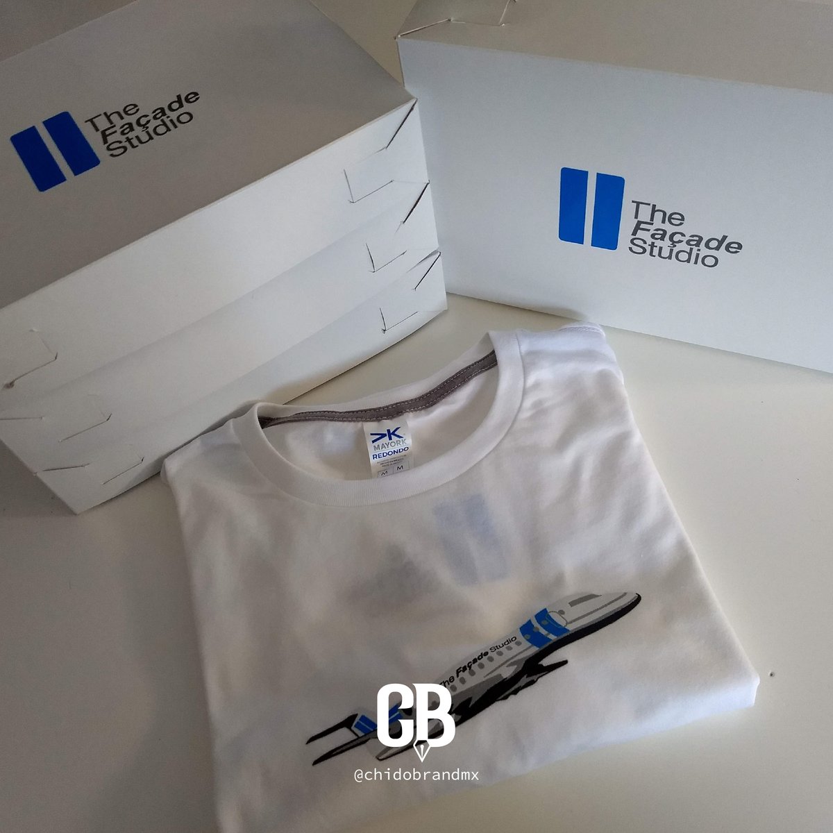 ChidoBrandmx's tweet image. Una playera no es solo merch.
Es símbolo, identidad y fuego colectivo. 🔥
En Chido Brand diseñamos serigrafía conmemorativa para equipos que arrancan con todo.
Branding interno que se vive, se viste y se siente.

#ChidoBrand #BrandingInterno #Serigrafía #DiseñoConSentido