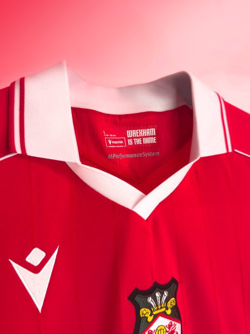 TheShirtUnion's tweet photo. 🟥| @Wrexham_AFC Home 25/26

1981-83 inspiration for the Red Dragons, featuring a subtle pinstripe effect created through a jacquard fabric, with a white piping and a polo-style collar offering a crisp, contemporary finish.

Nicely done 👏 https://t.co/u1Ea4KtPK9