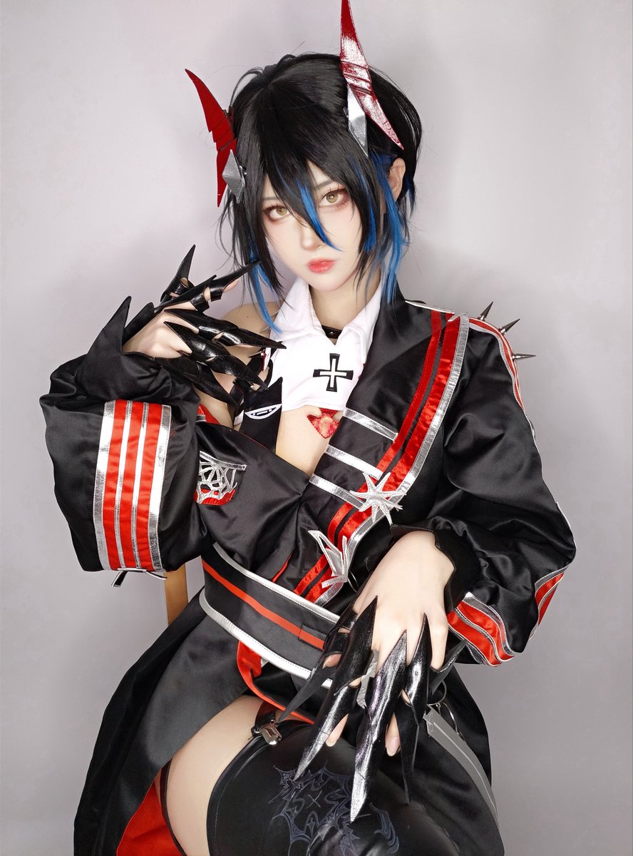 yan_nekoneko's tweet image. 任務か。
#ウルリッヒ・フォン・フッテン #アズールレーン #Cosplay #コスプレ