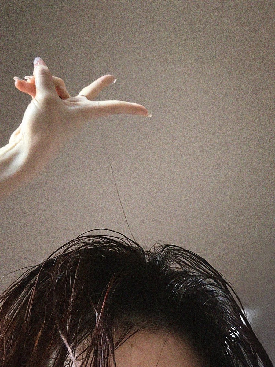 杭州的雨跟痛经一样一阵一阵的来