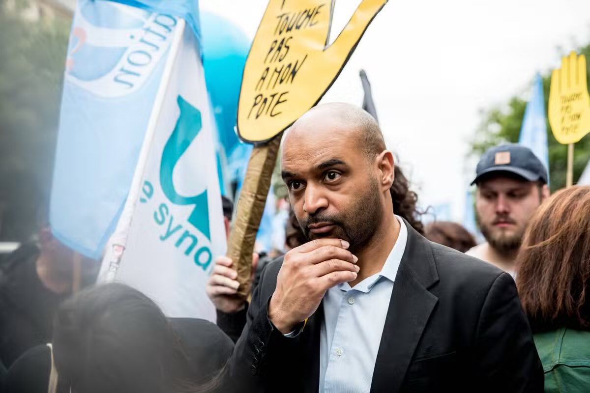 ⚖️ PROCÈS : L’avocate de Dominique Sopo démarre en se plaignant que les posts de Frontières et Marguerite Stern fassent des milliers de vues face à ceux de SOS Racisme 🤣

Continuez à nous soutenir : nous reprenons le pouvoir face à ces censeurs !

👉 frontieresmedia.fr/dons