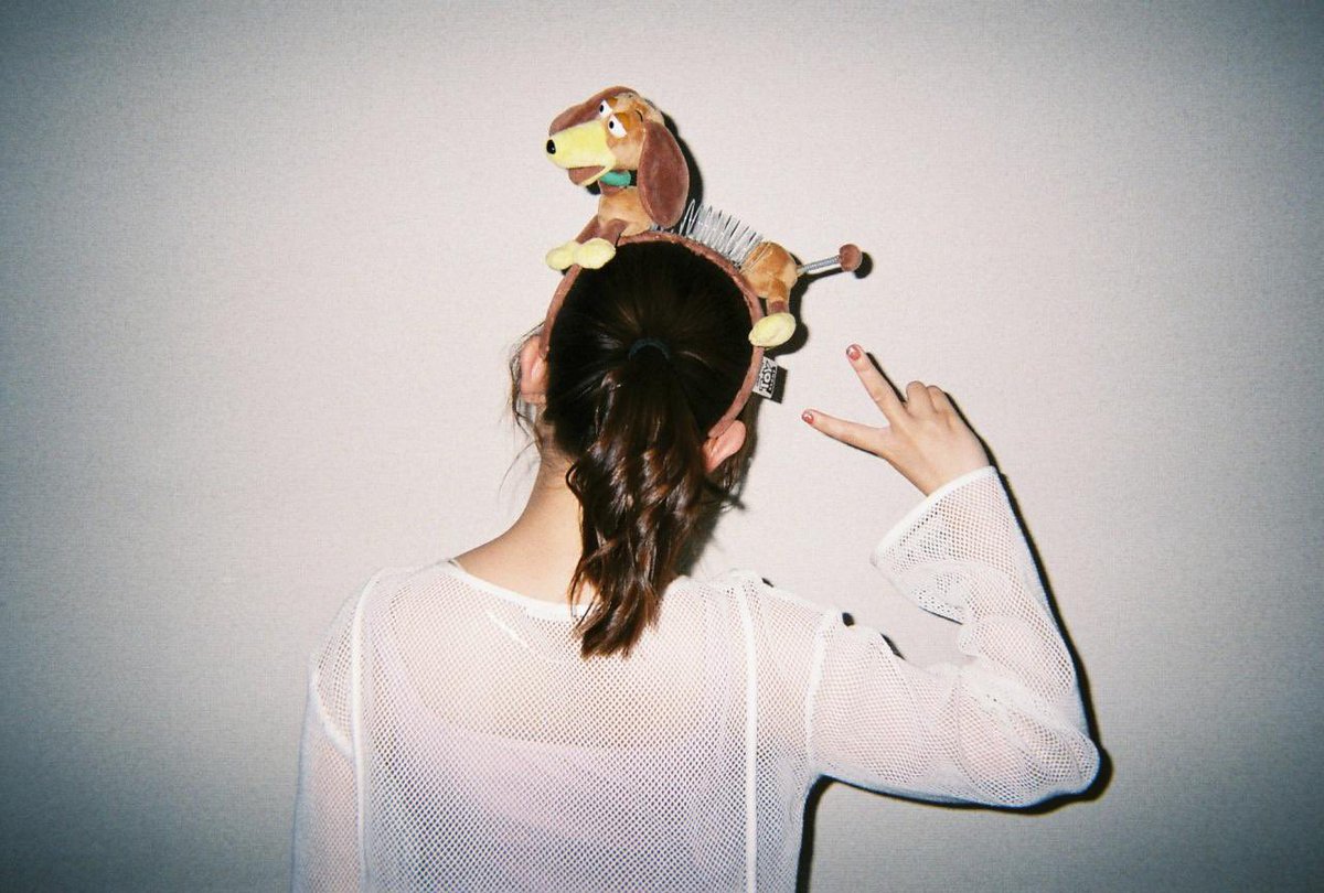 hinattama's tweet photo. 👑→ 🍯→ 🧟→⛰️→⚡️→ 🐿️💦✖︎２

#After17 🎫
#friends 
#びしょ濡れMAX凄かった!!🐿️🐰
#写ルンです 
#Disney https://t.co/4AHUzQHLyK