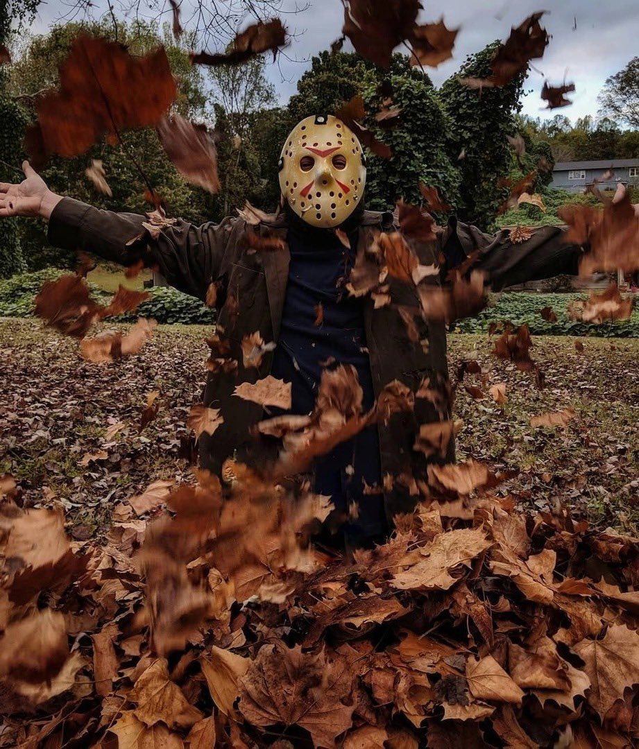 114 more days till halloween 🍂