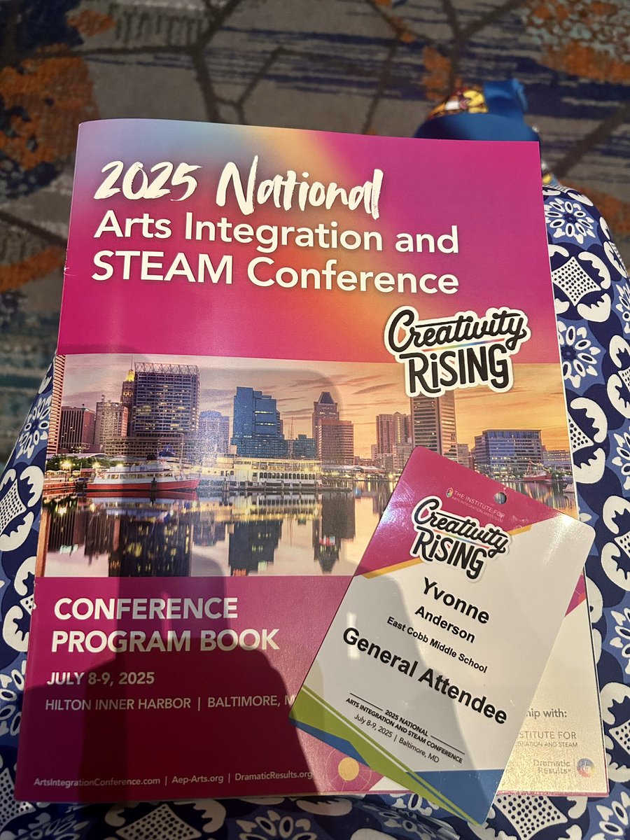 miss_y_vonne's tweet photo. Iβm hanging out with my creative, artistic peeps in Bβmore! The conference is awesome! @CobbSchools @CobbSocStudies @FineArtsCobb @CobbVisualArts @STEMcobb @cobbperforms #creativityrising25 https://t.co/A0SA1kxHDn