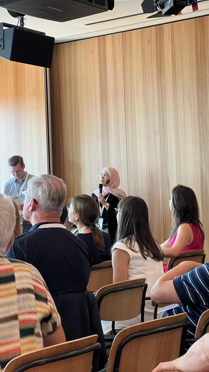 PullamsettiL's tweet image. We’re thrilled with the amazing teasers from @MsheikZahraa1 and @GolnazHesami for the PH disease area at the DZL Annual Meeting 2025 in Heidelberg — providing valuable insights into the field and sparking great discussions!
@dzlacademy @jlugiessen @CPI_ExStra @UKGM_Presse