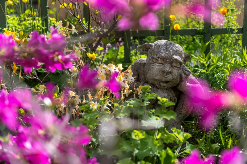 Iain Burnett tweet media