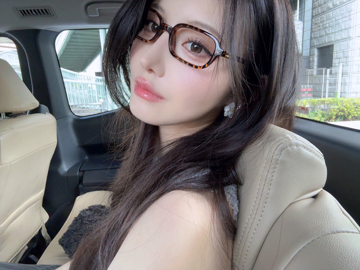 bbemae__'s tweet photo. ちなみに地雷ラインはKATEの68番レッドブラウン使ってるんだけど66番との相性めっちゃよくてこれも色素薄い系の子の自然な影みたいになるのでセットでおすすめ https://t.co/7y01EITI3m