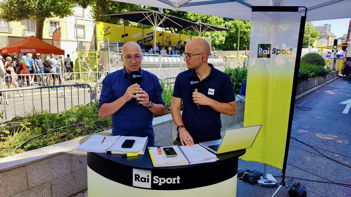 Stefano Rizzato (@stefanorizzato) on Twitter photo Toujours sur la route #tdf2025 Toujours sur la route #tdf2025