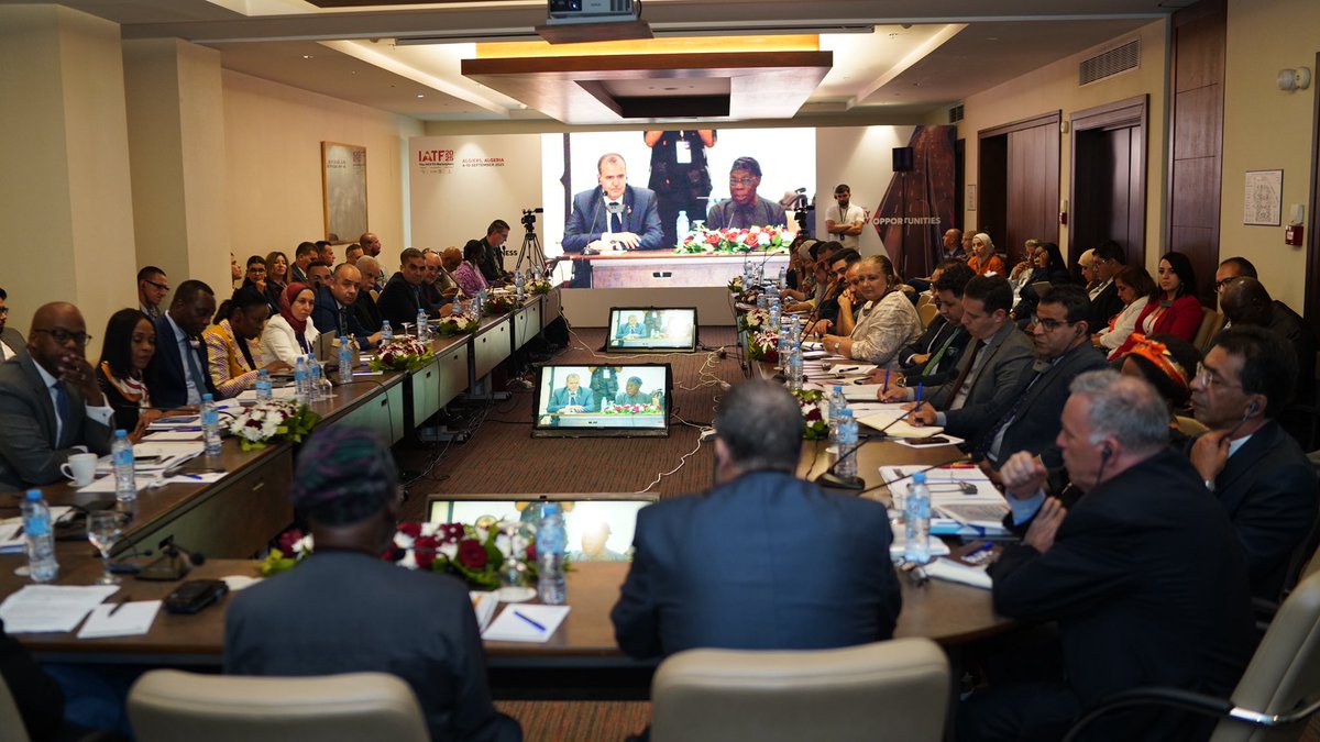 SP_AfCFTA's tweet image. The @AfCFTA , @_AfricanUnion and @afreximbank have concluded the final preparatory meeting with the Republic of Algeria, host of IATF 2025. All roads now lead to Algeria for the 4th Intra-African Trade Fair. #IATF2025 #CreatingOneAfricanMarket
🔗 Register: 2025.iatf.africa/index/registra…