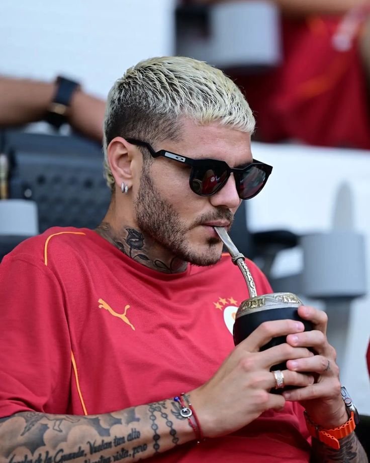 FB'li saldırısına maruz kaldıktan sonra hesabım kitlenmişti ve ne yaparsam açılmıyordu. Sonunda geri almayı başarabildim, bir tebrik alırım ❤💛🦁