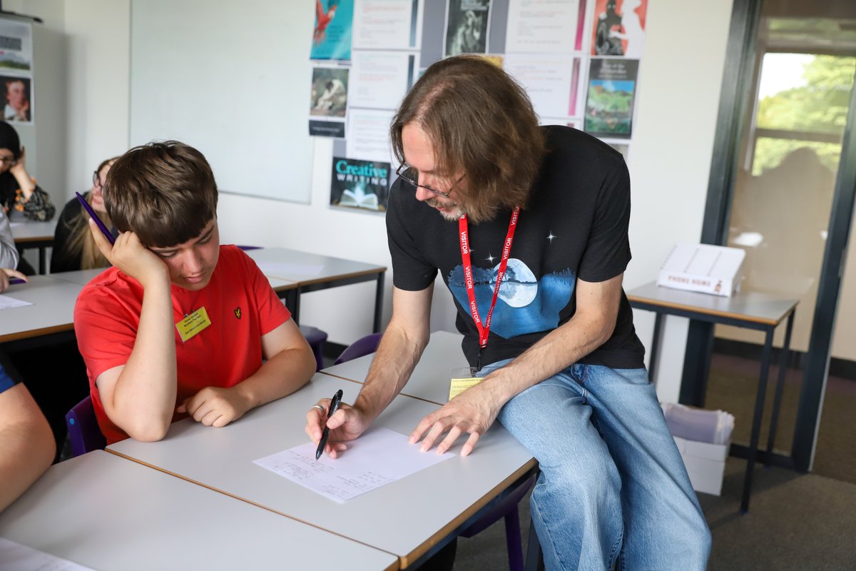 NewColBradford's tweet image. Ash Dickinson, a talented and published poet, has been working with students today delivering a workshop on writing and constructing their own poems! The theme of the poems is 'Our Place in the World' ✍️ 🌍