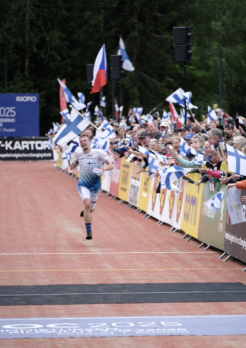 Miika Kirmula MM-keskimatkalla viidenneksi!

Topi Syrjäläinen 12, Eetu Savolainen 15.

Mitaleille suunnistivat:

🥇 Eirik Langedal Breivik NOR
🥈 Kasper Harlem Fosser NOR
🥉 Anton Johansson SWE

Tulokset: online-live.tulospalvelu.fi/tulokset-new/e…