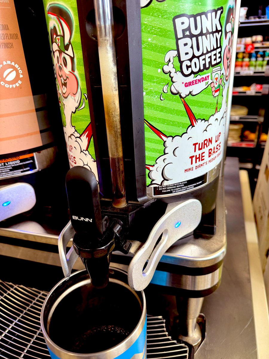 Wake up PUNKS! 🐰 <a href="/7eleven/">7-ELEVEn</a> ☕️ 

🚀 Just earned #B3TR with <a href="/mugshot_vet/">Mugshot</a> by sipping sustainably! 🌿☕️ Snap your eco-mug &amp; join the movement.

👉 mugshot.eco

#MugshotDapp #Vechain #VeBetterDAO