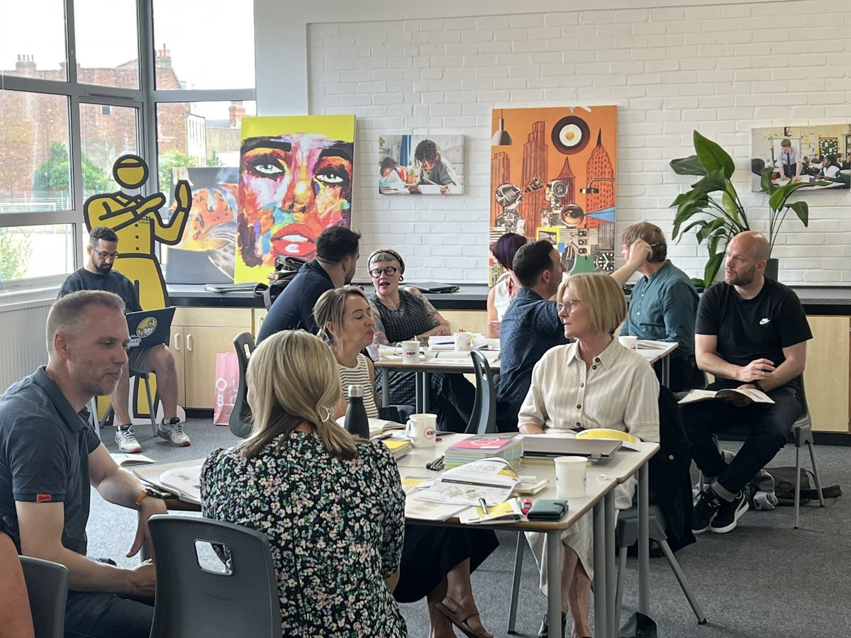 teacherhead's tweet photo. Fab day with the core @WALKTHRUs_5 team, exploring our alignment around core principles in our content and processes. Such a great team … https://t.co/Mv3G2hSJuQ