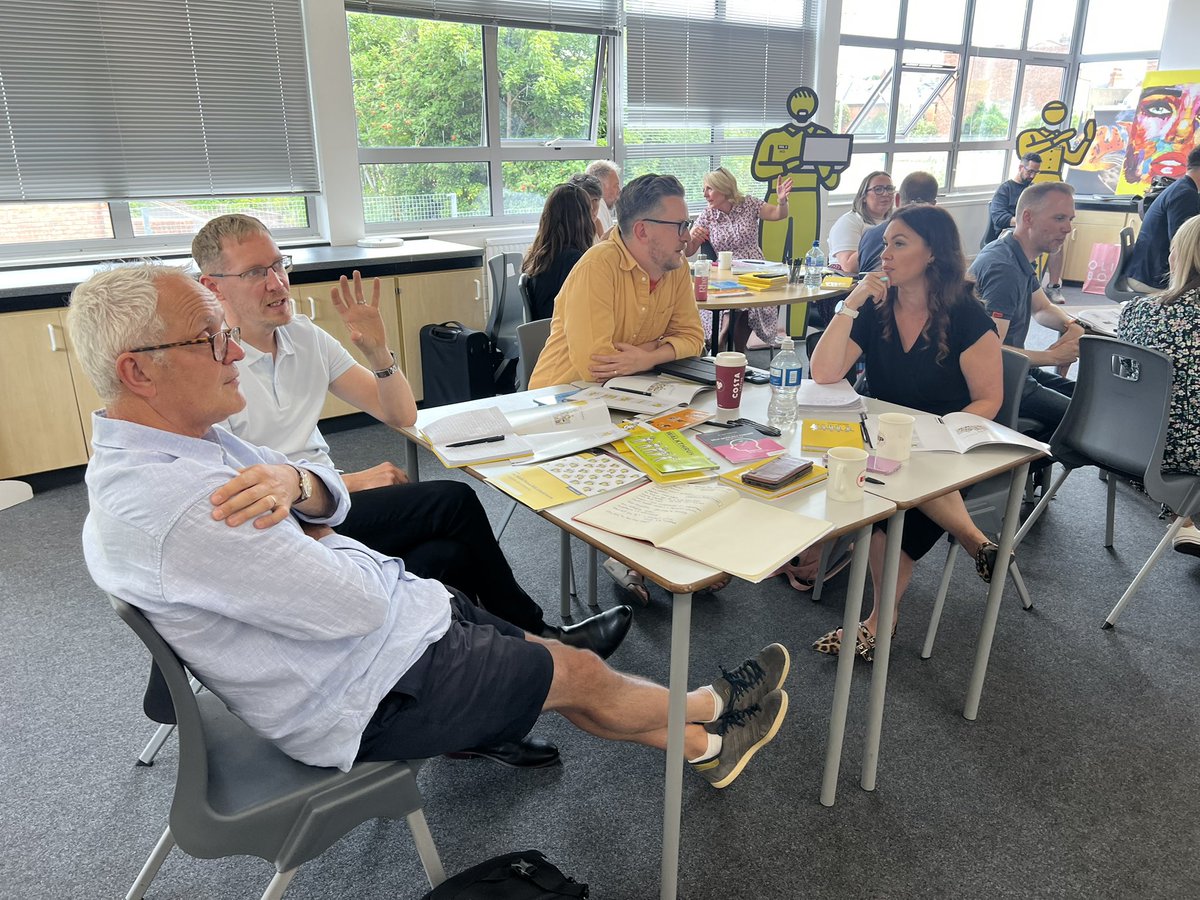 teacherhead's tweet photo. Fab day with the core @WALKTHRUs_5 team, exploring our alignment around core principles in our content and processes. Such a great team … https://t.co/Mv3G2hSJuQ