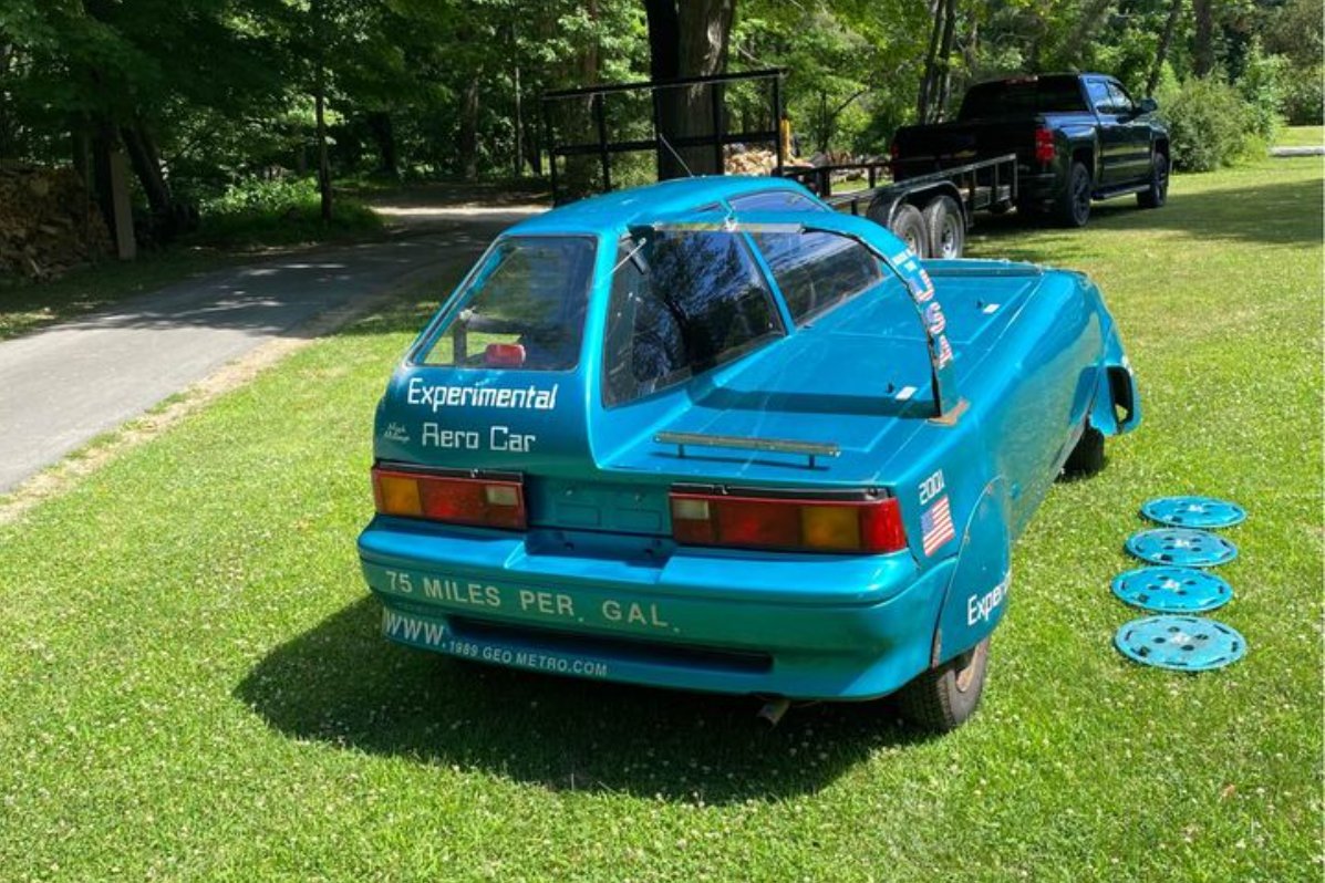 Weird catboy soarer owner tweet media