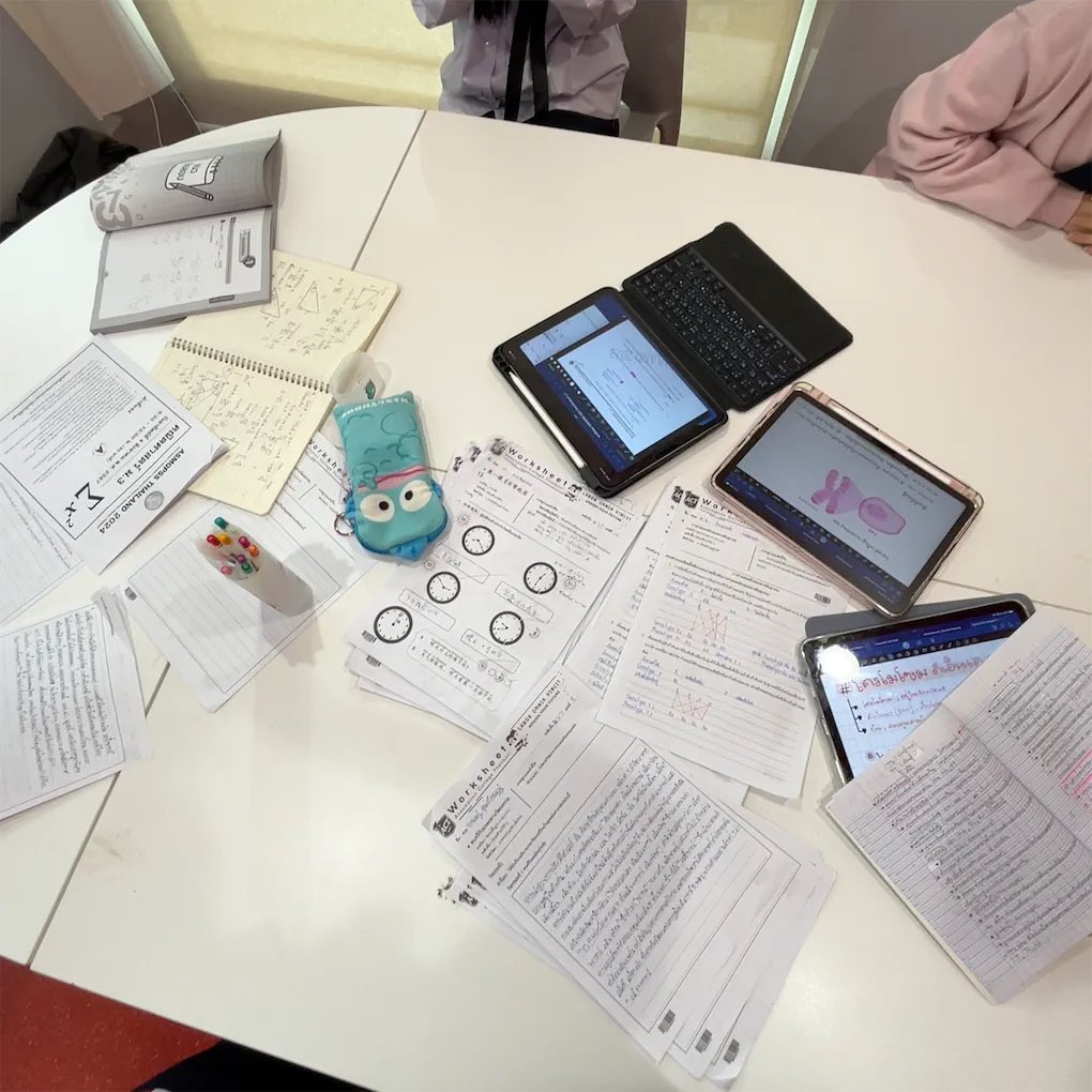 antnut8778's tweet photo. nearly exam season 💀💀🍀🍀 #dek72 #study3antty #studytwt https://t.co/2fa9ST4v6h