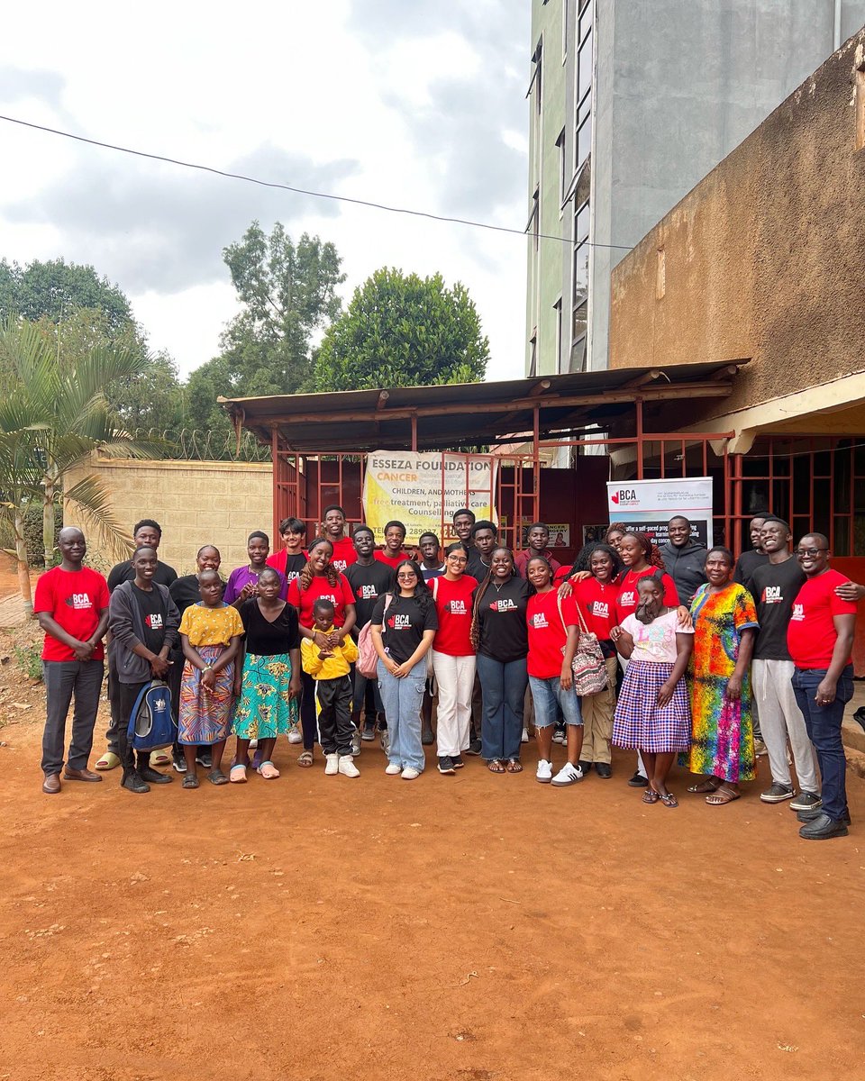 BCAKampalaCentr's tweet photo. Giving Back to the Community

Our BCA-Kampala students are making a difference at Esseza Cancer Foundation! Cooking, laying beds, digging &amp; showing love &amp; dedication!

#bcakampala #communityservice #EssezaCancerFoundation #StudentsMakingADifference https://t.co/GnI0muvpy3