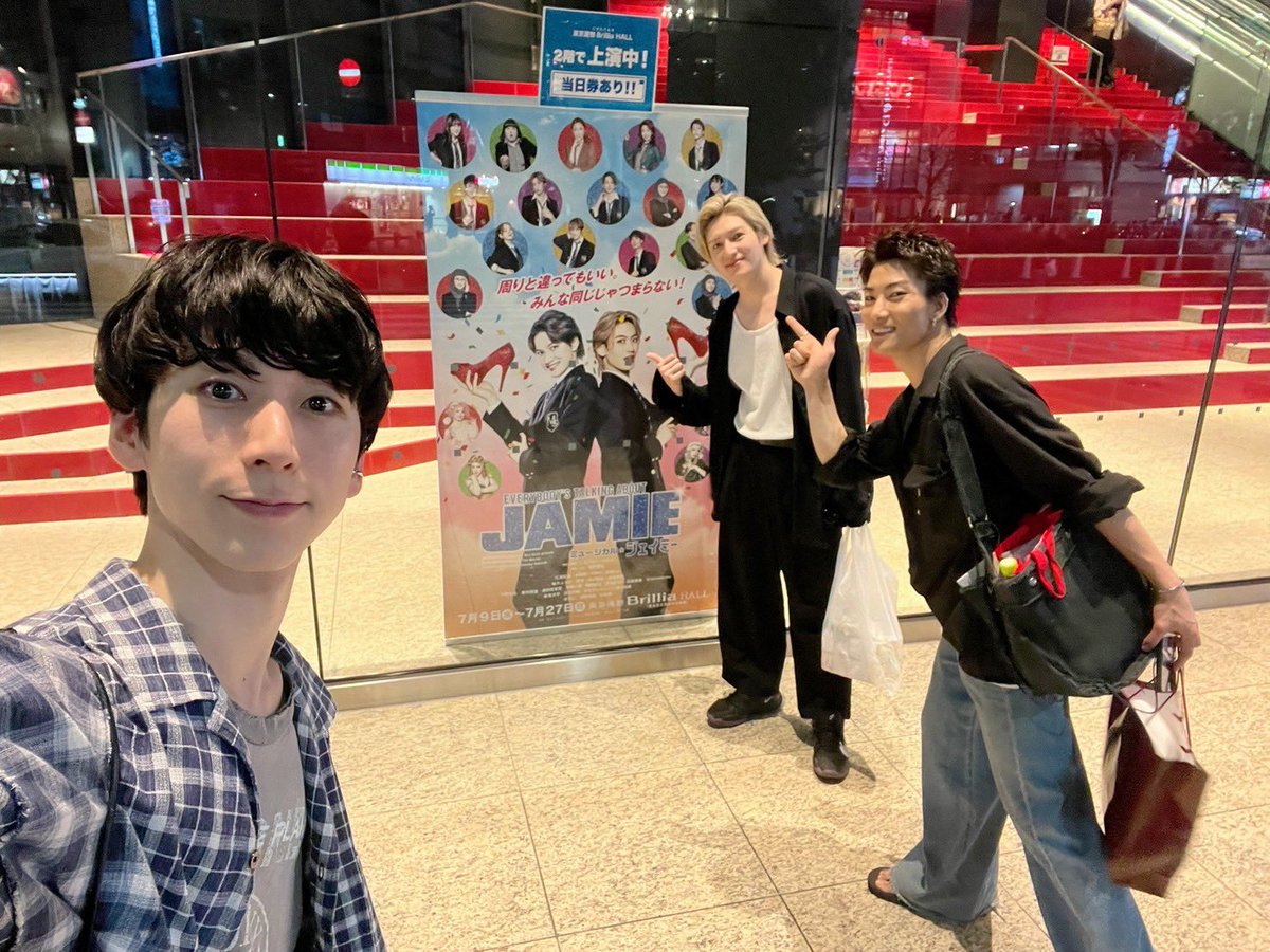 s_msmc0414's tweet image. ミュージカル『ジェイミー』👠✨
皆様のおかげで最高な初日を迎えることが出来ました!🙌
楽しかっったー!
明日からも楽しくみんなでファビュラスに届けます!
ご来場誠にありがとうございました!
#ジェイミーミュージカル