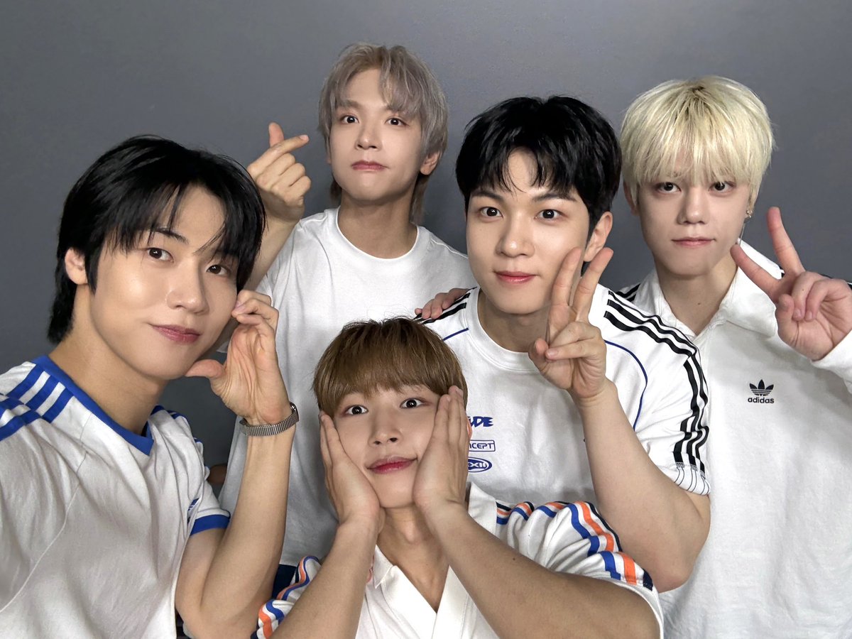 NFlyingofficial's tweet photo. [📸] 2025.07.09 N.Flying 2nd Album [Everlasting] VIDEO CALL EVENT &amp; FAN SIGN EVENT (DEAR MY MUSE)

#NFlying #엔플라잉 #Everlasting #에버래스팅 #만년설 https://t.co/AoswvqV80X