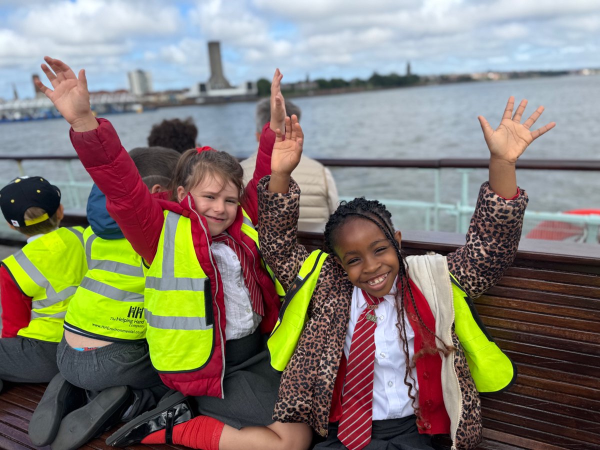 We spotted some very famous landmarks when we were on the ferry! ⛴️
