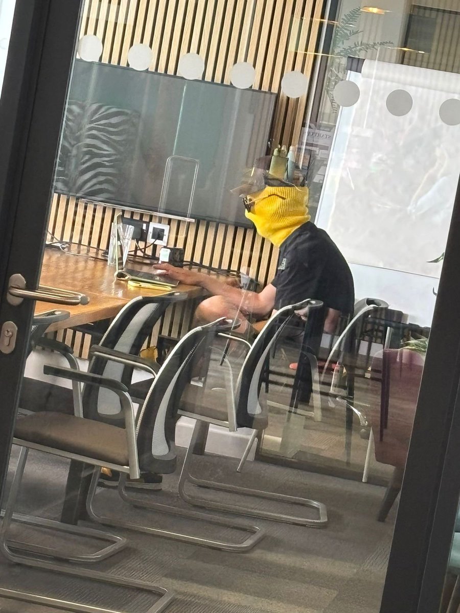 At this point, no one even flinches when CBP takes investor calls like this 🍌

It’s not a costume

It’s a mindset

Welcome to BananaZone 🍌🍌🍌

🍌 Join the waitlist and embrace the chaos: bananazone.app 🍌
