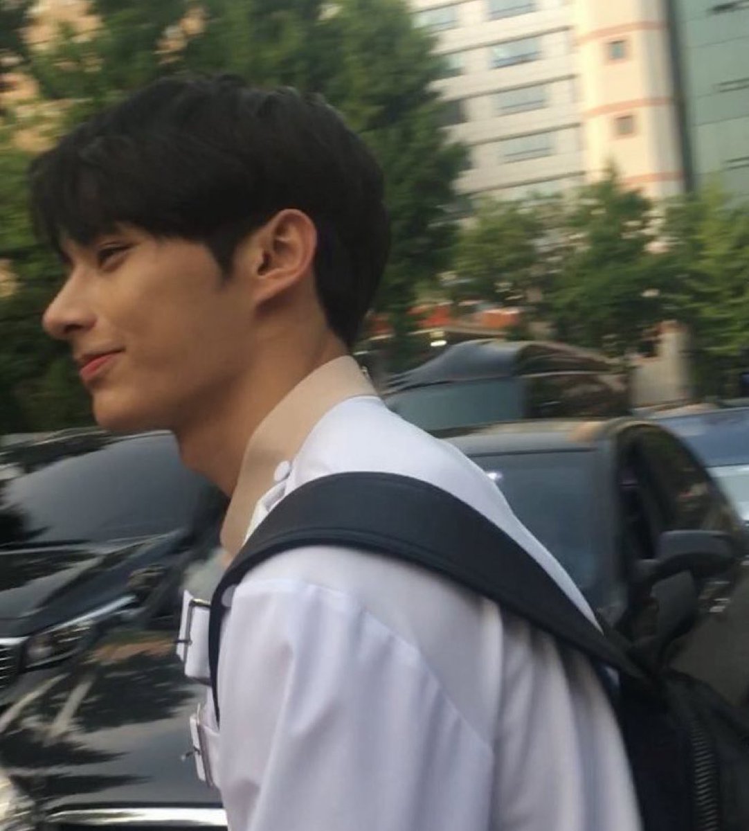 huihuichiquito's tweet image. junhui during 2017 a thread bcuz i'm obsessed again