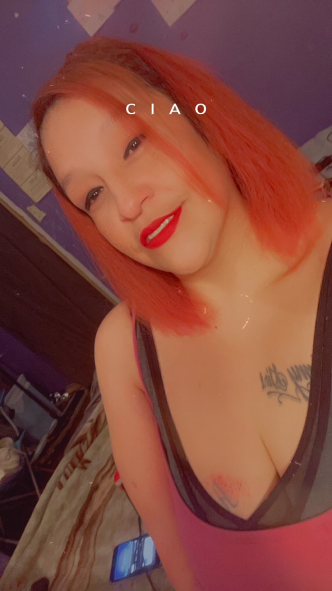 I’ve always been one that didn’t care for money everrrrrr but shiit this lady could use a tree rn…..all sad panties but still feeling pretty