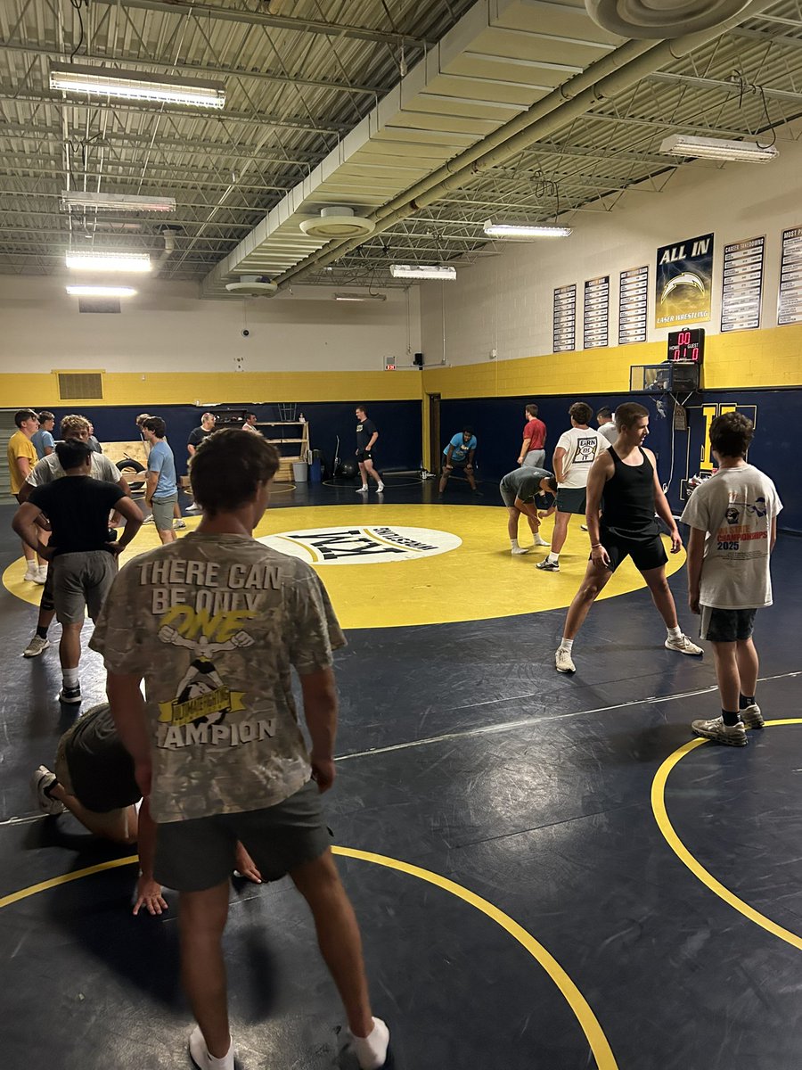Thank you to Coach Patenaude for running our team through a workout this morning in the wrestling room! #WaterIt