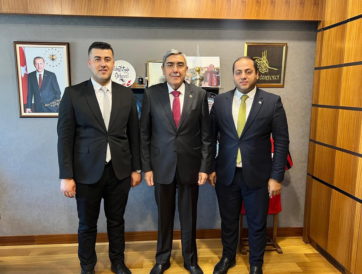 Mehmet Eyup Özkeçeci (@eyupozkececi) on Twitter photo 📍TBMM
AK Parti Şahinbey İlçe Gençlik Kolları Başkanımız Sayın Muhammet İkram Arslan ile AK Parti Şehitkamil İlçe Gençlik Kolları Başkanımız Sayın Yakup Beşe’ye nazik ziyaretleri için şükranlarımı sunuyorum.
<a href="/mikramarslan/">MUHAMMET İKRAM ARSLAN🇹🇷</a>
<a href="/bese_yakup/">Yakup Beşe🇹🇷</a>
<a href="/akgencsahinbey/">AK Gençlik Şahinbey</a>
<a href="/akgncsehitkamil/">AK Gençlik Şehitkamil🇹🇷</a> 📍TBMM
AK Parti Şahinbey İlçe Gençlik Kolları Başkanımız Sayın Muhammet İkram Arslan ile AK Parti Şehitkamil İlçe Gençlik Kolları Başkanımız Sayın Yakup Beşe’ye nazik ziyaretleri için şükranlarımı sunuyorum.
<a href="/mikramarslan/">MUHAMMET İKRAM ARSLAN🇹🇷</a>
<a href="/bese_yakup/">Yakup Beşe🇹🇷</a>
<a href="/akgencsahinbey/">AK Gençlik Şahinbey</a>
<a href="/akgncsehitkamil/">AK Gençlik Şehitkamil🇹🇷</a>