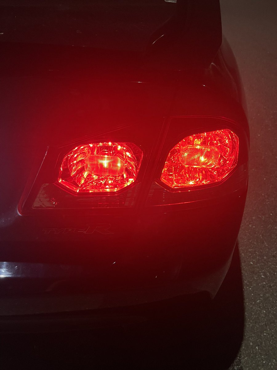 やはり手元にないと乗らないですわ
久々乗っていい車なのは実感したけど
乗らずに傷んでくの見るの悲しい