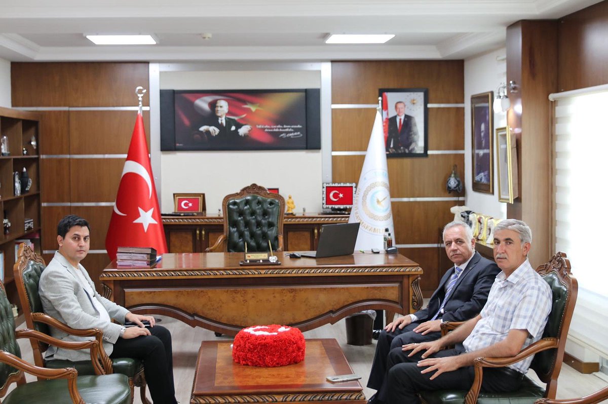 Halfeti Kaymakamlığı (@halfetikm) on Twitter photo Şanlıurfa Tarım ve Orman İl Müdürümüz Mehmet Salih SÖĞÜT ve Tarım ve Orman İlçe Müdürümüz Akan AKMEŞE, Kaymakamımız-Belediye Başkan V. Sayın Hakan BAŞOĞLU’ nu ziyaret ettiler.
Kaymakamımız, nazik ziyaretlerinden ötürü kendilerine teşekkür etti.
<a href="/TC_icisleri/">T.C. İçişleri Bakanlığı</a> <a href="/UrfaValiligi/">T.C. ŞANLIURFA VALİLİĞİ</a> Şanlıurfa Tarım ve Orman İl Müdürümüz Mehmet Salih SÖĞÜT ve Tarım ve Orman İlçe Müdürümüz Akan AKMEŞE, Kaymakamımız-Belediye Başkan V. Sayın Hakan BAŞOĞLU’ nu ziyaret ettiler.
Kaymakamımız, nazik ziyaretlerinden ötürü kendilerine teşekkür etti.
<a href="/TC_icisleri/">T.C. İçişleri Bakanlığı</a> <a href="/UrfaValiligi/">T.C. ŞANLIURFA VALİLİĞİ</a>