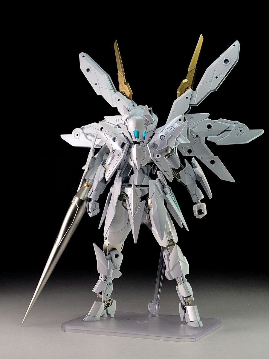 #しろーいプラモ上げまへんか