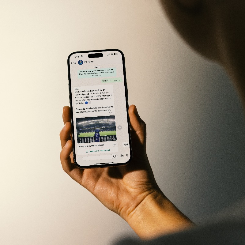 FCPorto's tweet photo. FC Porto lança novo canal de interação com sócios e adeptos 🔵⚪

Canal de WhatsApp, ainda em versão beta, permite esclarecer dúvidas sobre os temas dominantes do universo FC Porto.