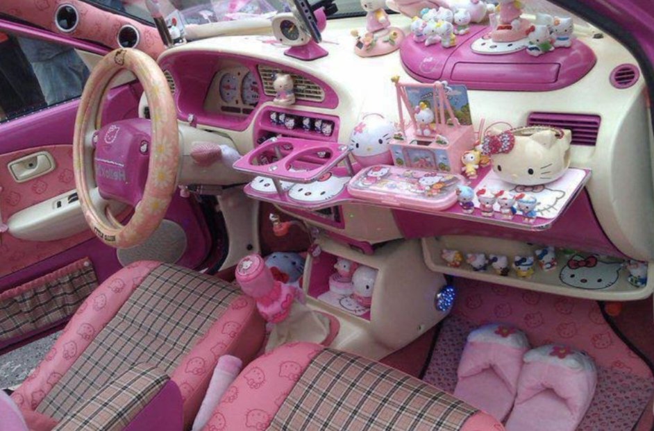 half2011moon's tweet image. كذا سيارات البنات؟🤔