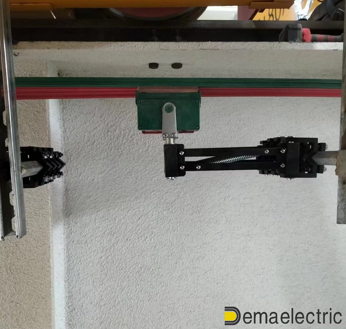 📷 Image 1: A successfully installed Copper Insulated Conductor System
📷 Image 2: A close-up of our engineered current collector
demaelectric.com
#Demaelectric #ConductorSystem #CranePowerSupply #CopperRail #CurrentCollector #IndustrialAutomation #CraneSolutions