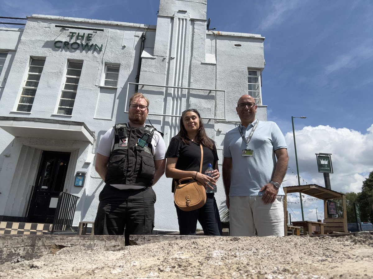 LabourWollatonW's tweet image. Another day and another ward walk with council teams and local councillors @Sheriff_Nottm and @sajidah picking up local issues including:
🛑 parking infringements
🚮 fly-tipping
🏞️ ways to improve local green spaces
Coming to a street near you soon!